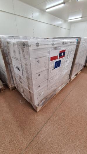 Szczepionki przeciw COVID-19 dla Laosu. W ostatnich tygodniach szczepionki z Polski trafiły m.in. do Egiptu, Wietnamu, Tajwanu, Kenii, Australii, Kirgistanu, Uzbekistanu, Serbii, Czarnogóry, Bośni i Hercegowiny, Bangladeszu, Rwandy i na Filipiny