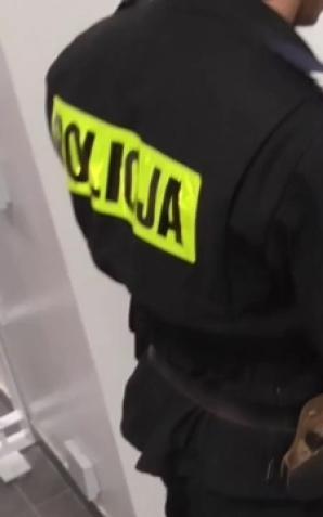 [VIDEO] Zatrzymany za uwięzienie, uszkodzenie oczu i zgwałcenie kobiety